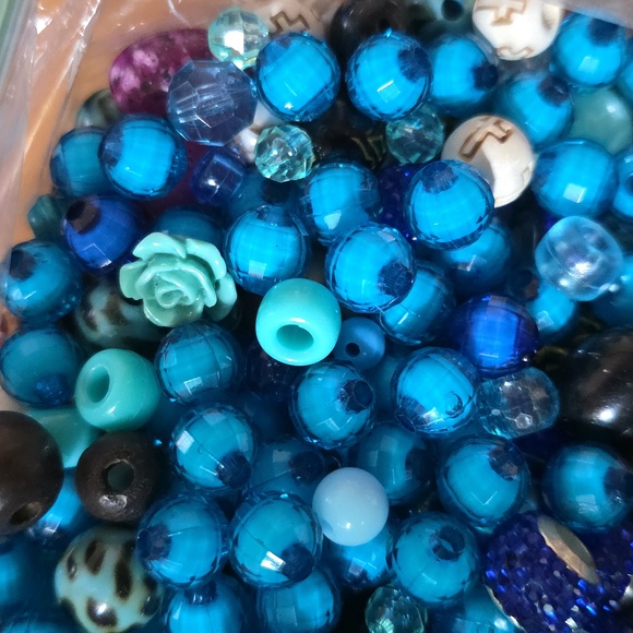 Mixed Bead Collection - Picture 6 of 11